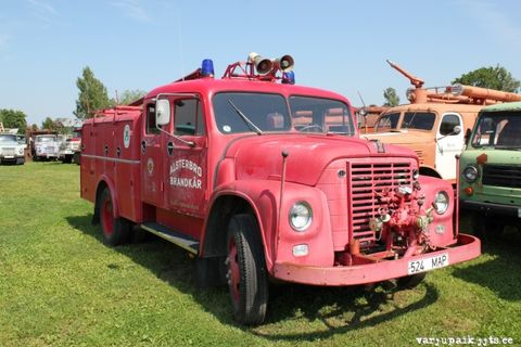 International Loadstar 1600