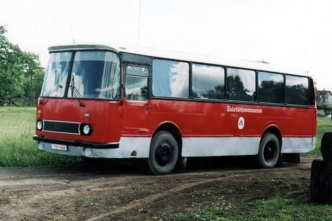 LAZ-695N